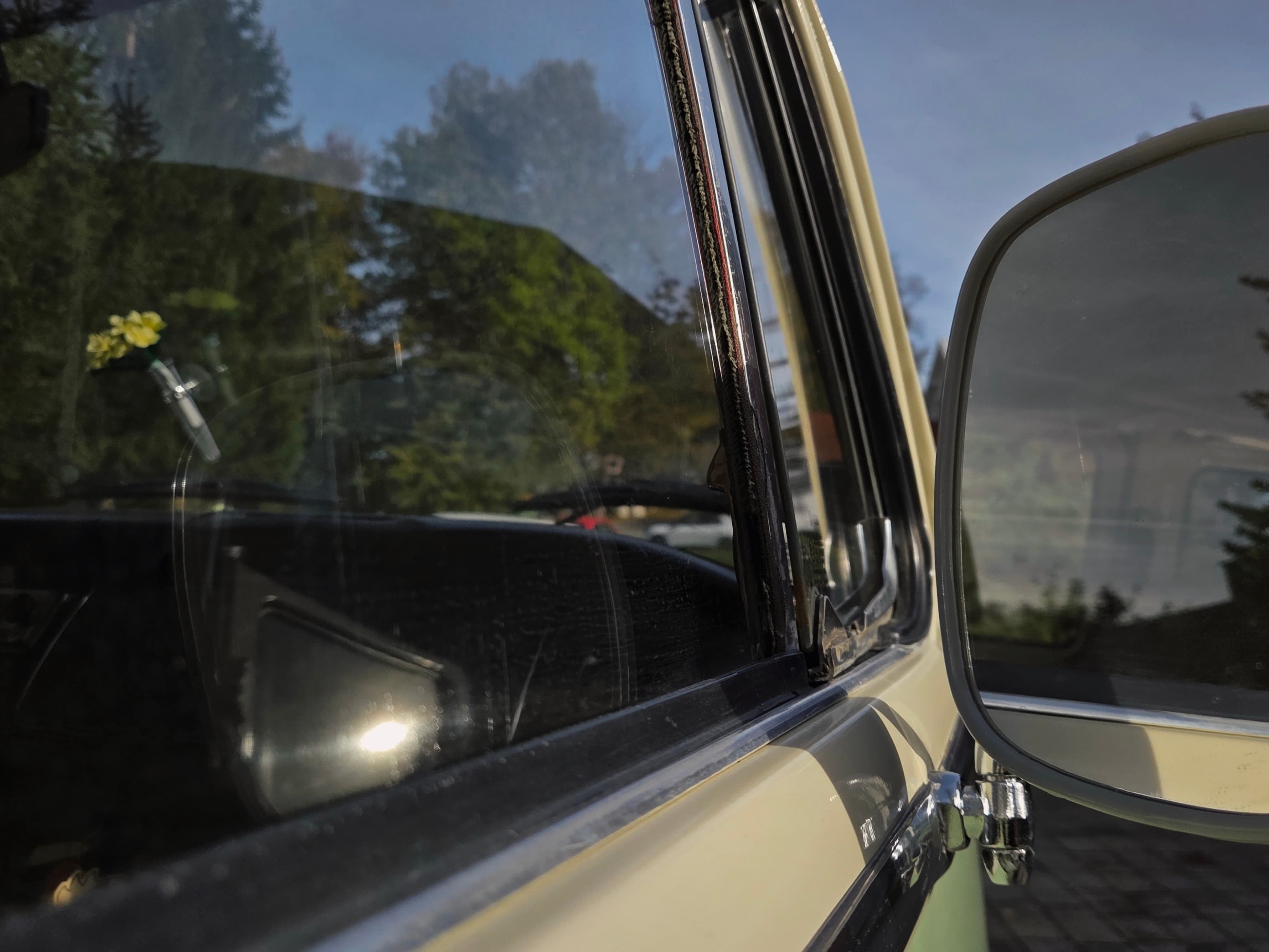 Classic VW Bully T2 in great condition in green and beige.